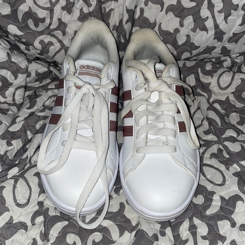 Women’s Adidas Grand court rose gold sneakers